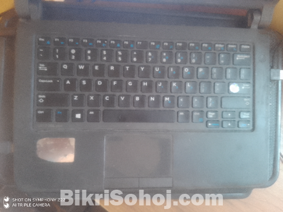 Laptop latitude 3340 13